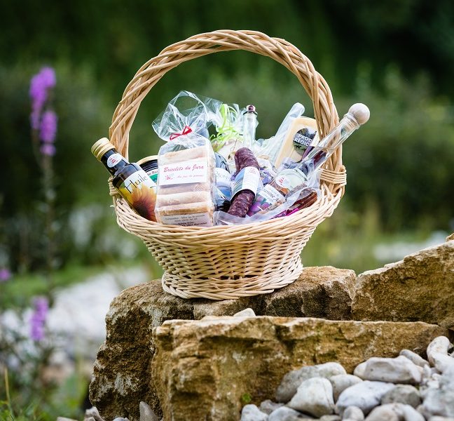 Panier-garni-produits-terroir